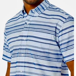 AMAZON ESSENTIALS REGULAR-FIT SHORT-SLEEVE POCKET OXFORD BLUE SHIRT SIZE XS